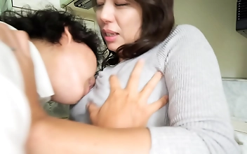 JAV 魅惑の熟女 田所ゆり：セクシー熟女の魅力を解き明かす！