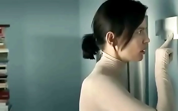 肉体を渇望する：日本の甘美な女優たちがあなたを熱狂させる