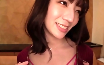 JAVアイドル佐藤緒花、度肝を抜く300MIUM-807で登場