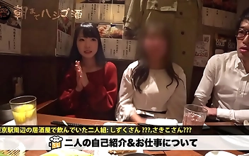 月野しずく月野しずく：魅惑的な曲線美を持つ甘美なJAV女優 - 動画フル！