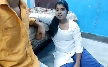 私を彼女の家に連れて行き、私の野生の妄想を満たしてくれた魅力的な熟女に会う！