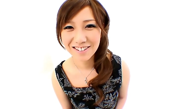 アダルト・デビューの甘美な日本人主婦を紹介しよう！