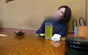 暴露される：セックスレス若妻の秘密の生活！[写真と動画］