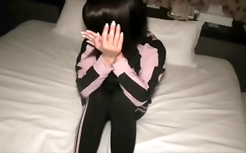 濡れて乱れる：滴るサッフォーとのエロティックな出会い