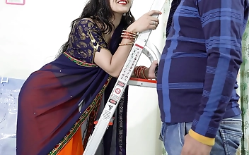 インドから来たこの甘美なバビは、デバールの荒くハードなアナルに抵抗できない！