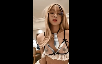 完璧なファックテクを持つJAVの魅惑の女を紹介しよう！独占シーンで彼女の魅惑的な行為に迫る
