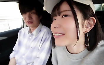 JAVアイドル・五月絵奈がM彼氏と都内で甘美な野外ゴックンデート！