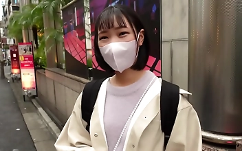 ショートJDの世界へようこそ！この愉快でキュートなマンチカンの魅力に屈服する準備をしよう！