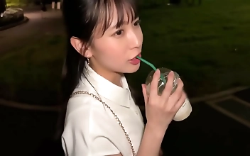 完璧なBODYを持つ甘美なJDエンチャントレス、なっちゃんを覗きに行こう