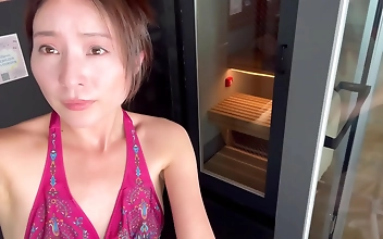 サウナでリラックスしてデトックスし、健康を取り戻す