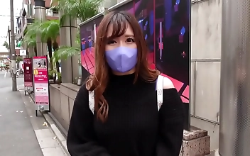 人妻になるのがやっとの貞操観念を持つセクシー熟女の秘密の生活を解き明かす！