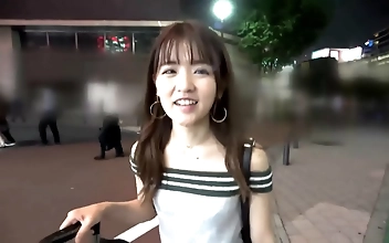 JAVデビューの夢：扇風機と官能的なセックス、そしてメチャクチャな中出しエンディング！