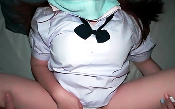 タイの女子校生が授業後にいたずら、セクシーな動きで驚かせる！